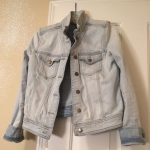 TRENDY! Light denim jacket, like new!
